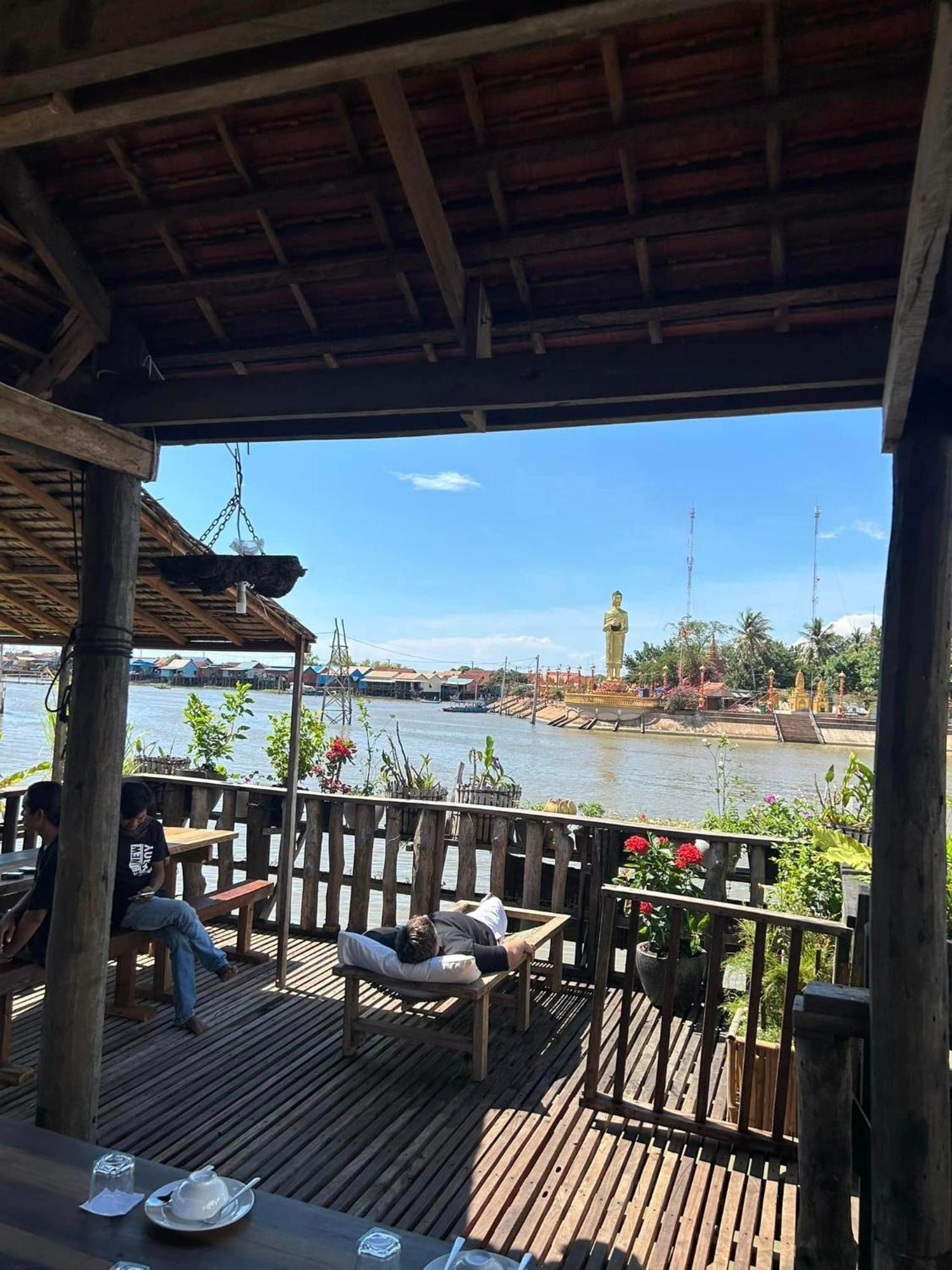 St 63 Home Stay & Tour Kampong Khleang Exteriér fotografie