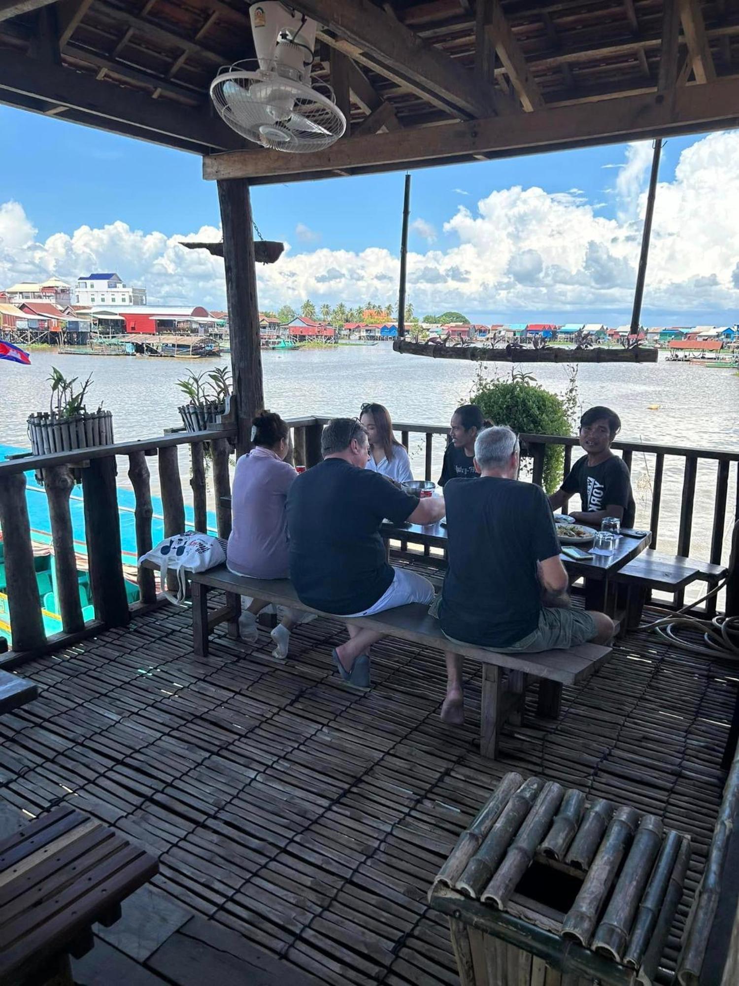 St 63 Home Stay & Tour Kampong Khleang Exteriér fotografie